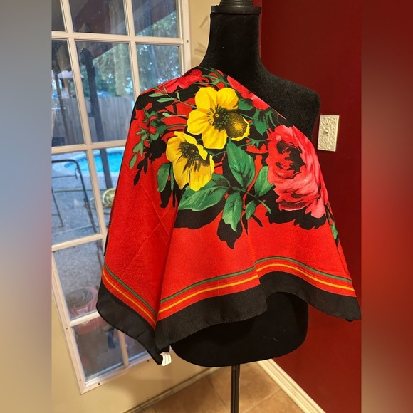 N/A Accessories - Red Floral Scarf Shawl Wrap Bold Bright Colors 33x33 Polyester Square Roses
